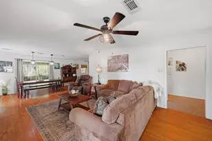 1806 Carriage Estates Rd, Sherman, TX 75092 - Photo 6