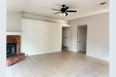 1117 Edenbrook Drive, Arlington, TX 76001 - Photo 8