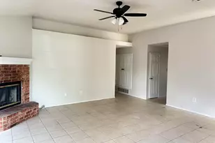 1117 Edenbrook Dr, Arlington, TX 76001 - Photo 8