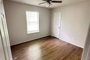 1117 Edenbrook Dr, Arlington, TX 76001 - Photo 4