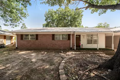 1716 Harris Street, Gainesville, TX 76240 - Photo 4