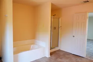 8520 Hawkview Dr, Fort Worth, TX 76179 - Photo 6