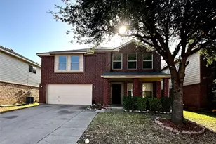8520 Hawkview Dr, Fort Worth, TX 76179 - Photo 2