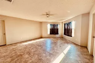8520 Hawkview Dr, Fort Worth, TX 76179 - Photo 12