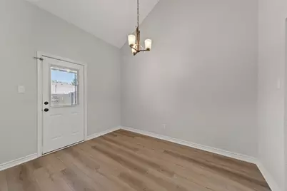 1300 Chapel Creek Road #1302, Waco, TX 76712 - Photo 4
