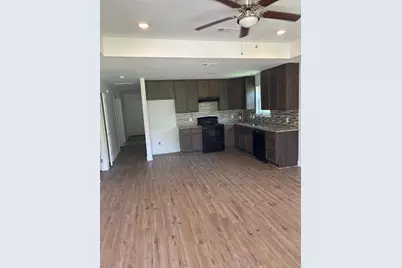 1702 Clark Street, Commerce, TX 75428 - Photo 2