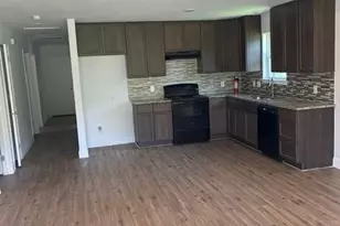 1702 Clark St, Commerce, TX 75428 - Photo 2