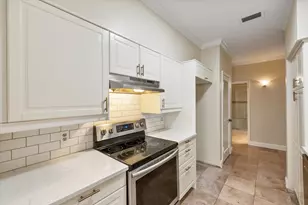 1206 Riverchase Ln, Arlington, TX 76011 - Photo 10