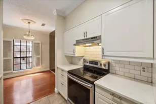 1206 Riverchase Ln, Arlington, TX 76011 - Photo 14
