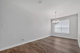 2405 Pambrooke LN, Glenn Heights, TX 75154 - Photo 6