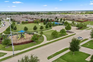 2405 Pambrooke LN, Glenn Heights, TX 75154 - Photo 8