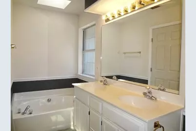 2216 Lattimore Street, Denton, TX 76209 - Photo 8
