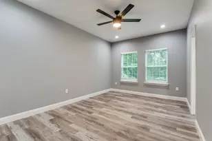 7842 Doak St, Dallas, TX 75217 - Photo 10