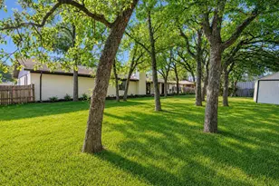 209 Mistletoe Ln, Keene, TX 76059 - Photo 34
