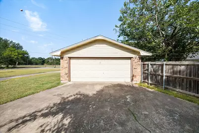 2925 Melmar Park Street, Commerce, TX 75428 - Photo 30