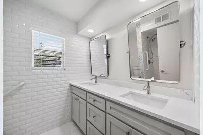 6035 Sandhurst Lane #B, Dallas, TX 75206 - Photo 12