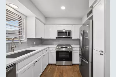 6035 Sandhurst Lane #B, Dallas, TX 75206 - Photo 14