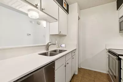 4845 Cedar Springs Road #173, Dallas, TX 75219 - Photo 6