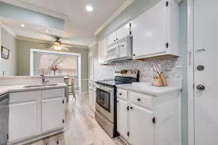 10029 Regal Park Ln, Dallas, TX 75230 - Photo 14