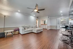 10029 Regal Park Ln, Dallas, TX 75230 - Photo 8
