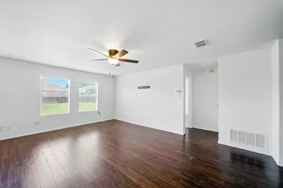 1429 Royal Meadows Trail, Fort Worth, TX 76140 - Photo 6