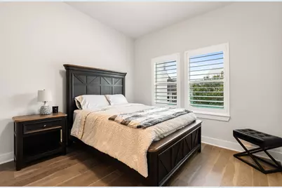 381 E Greenbriar Lane #1603, Dallas, TX 75203 - Photo 18