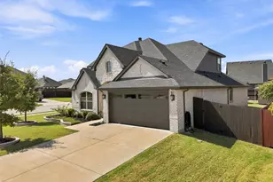 251 Bear Trail, Waxahachie, TX 75165 - Photo 2