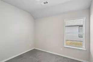 10617 Stag Ln, Fort Worth, TX 76036 - Photo 12