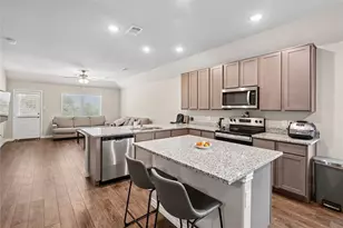 10617 Stag Ln, Fort Worth, TX 76036 - Photo 6