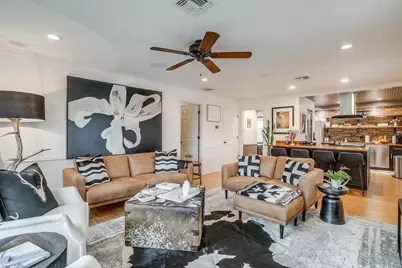 218 N Crockett Street, Granbury, TX 76048 - Photo 1