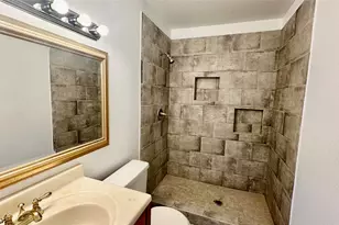 5300 Duchess Ct, Lake Dallas, TX 75065 - Photo 8
