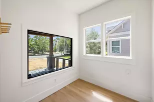 501 S Clinton Ave, Dallas, TX 75208 - Photo 16