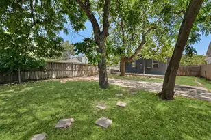 501 S Clinton Ave, Dallas, TX 75208 - Photo 28