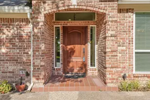2817 Naples Dr, Hurst, TX 76054 - Photo 4
