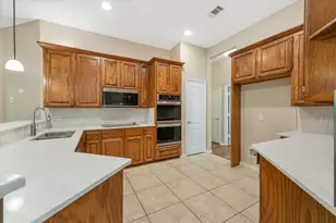 2817 Naples Dr, Hurst, TX 76054 - Photo 12