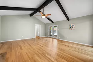 1101 De Pauw Dr, Arlington, TX 76012 - Photo 8