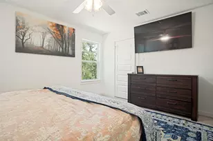 722 Haynie Dr, Runaway Bay, TX 76426 - Photo 14