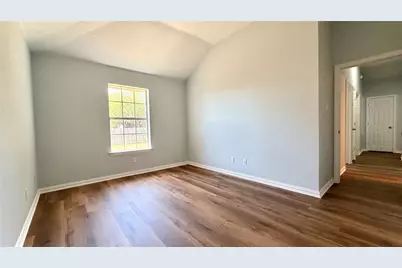 405 Odell Street, Cleburne, TX 76033 - Photo 16