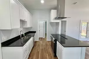 405 Odell St, Cleburne, TX 76033 - Photo 12