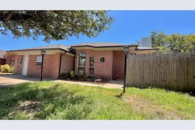 405 Odell Street, Cleburne, TX 76033 - Photo 2