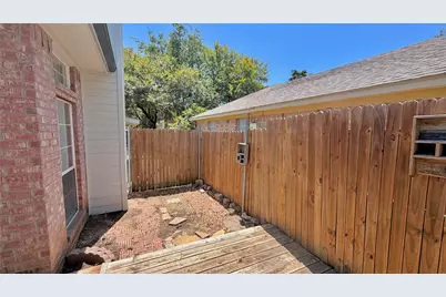 405 Odell Street, Cleburne, TX 76033 - Photo 4