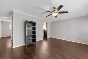 600 Bagby Ave, Waco, TX 76706 - Photo 6