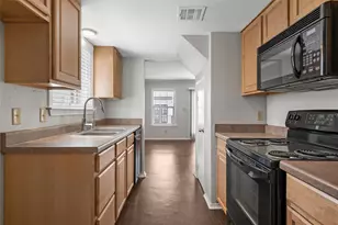 600 Bagby Ave, Waco, TX 76706 - Photo 8