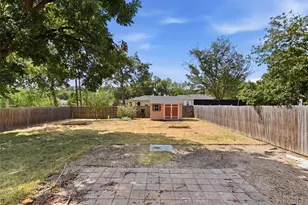 852 Lilac Dr, Garland, TX 75040 - Photo 10
