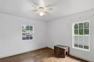 852 Lilac Dr, Garland, TX 75040 - Photo 16