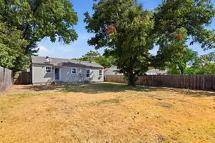 852 Lilac Dr, Garland, TX 75040 - Photo 8