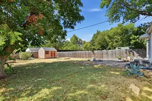 852 Lilac Dr, Garland, TX 75040 - Photo 12