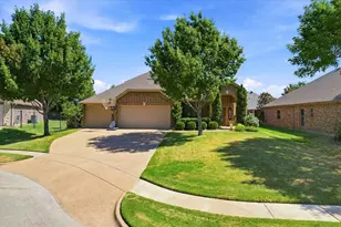 102 Chase Oaks Ct, Mansfield, TX 76063 - Photo 4