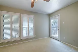 19 Country Lake Dr, Carrollton, TX 75006 - Photo 30