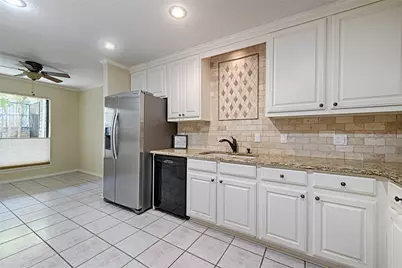 19 Country Lake Drive, Carrollton, TX 75006 - Photo 10